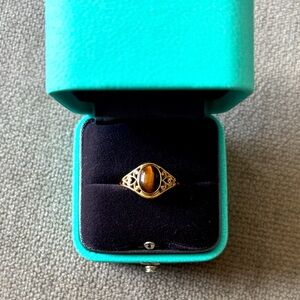 10k yellow gold oval Tiger Eye filigree ring